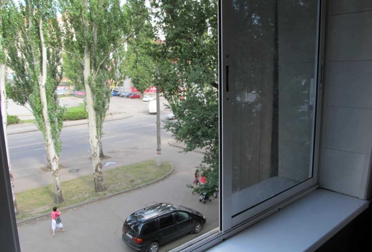 Апартаменты В Центре Металлургов 27 Kr Apartments Krivoy Rog Ngoại thất bức ảnh